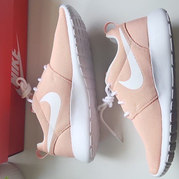 Nike Roshe One - Picture 3 of 4